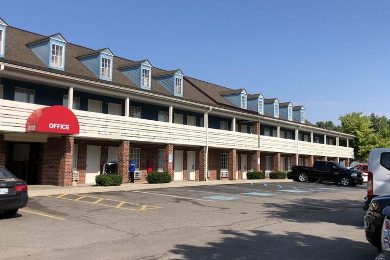 Travelodge By Wyndham Canton-Livonia Area, Mi Exterior photo